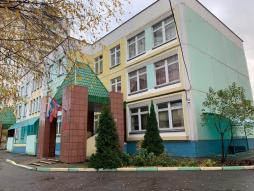 Ответственный администратор дошкольного отделения 2 (Корпус 1) 
Ямолдинова Лилия Рафаеловна, старший воспитатель
Телефон: 8(495)522-93-09
Почта: yamoldinova.liliya@yandex.ru